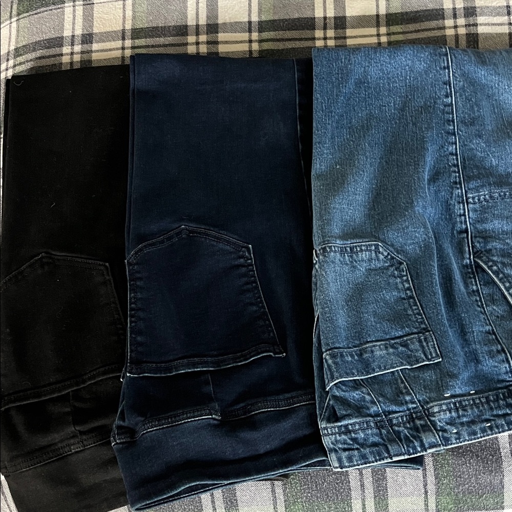 Talbots and Old Navy Cropped Women's Wide Legged Jeans in Black, Navy, and Blue